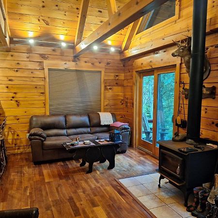 Neshannock Creekside Log Cabin Volant Extérieur photo