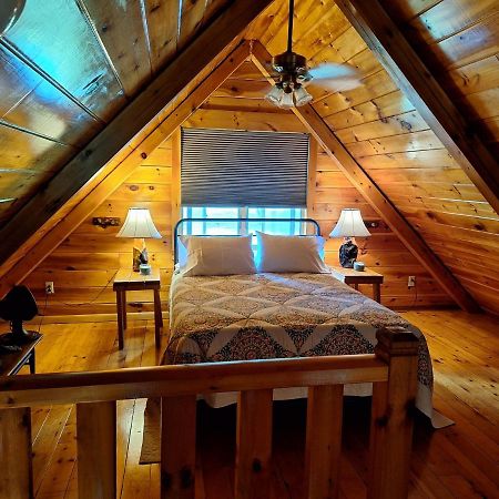 Neshannock Creekside Log Cabin Volant Extérieur photo