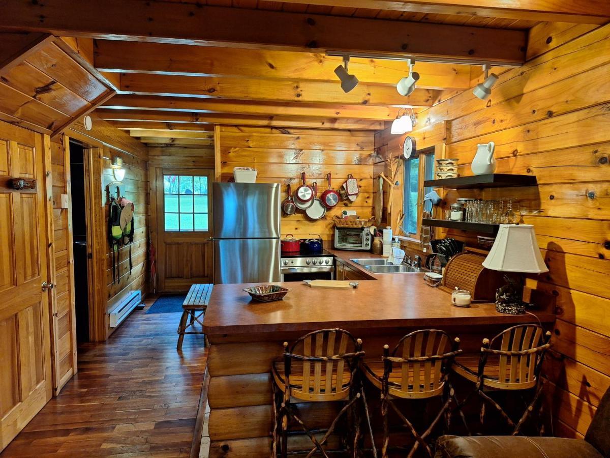 Neshannock Creekside Log Cabin Volant Extérieur photo