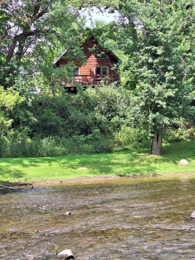 Neshannock Creekside Log Cabin Volant Extérieur photo